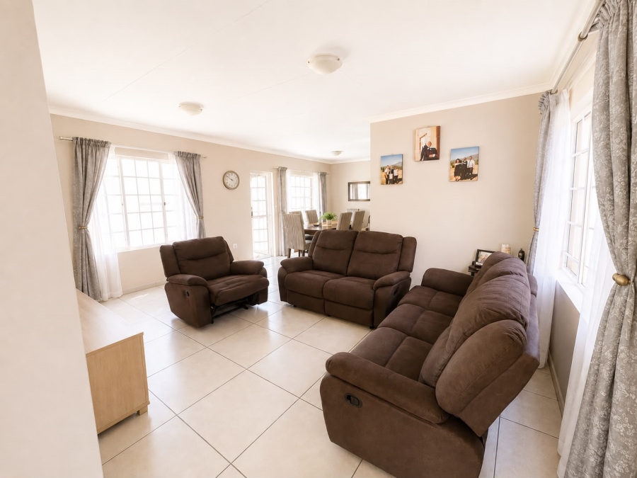 3 Bedroom Property for Sale in Waterkloof East North West